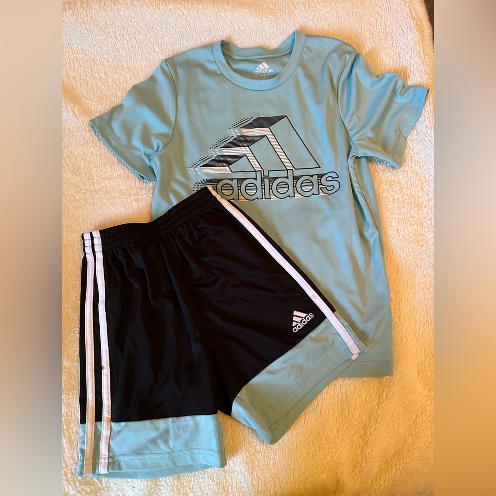 Size 6 adidas set